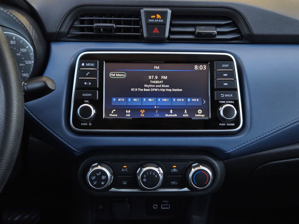 Used 2025 Nissan Versa SV image 16