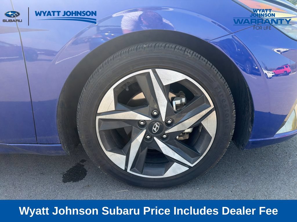Used 2022 Hyundai Elantra Limited FWD image 12