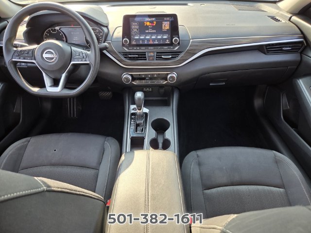 Used 2025 Nissan Altima 2.5 SV FWD image 13