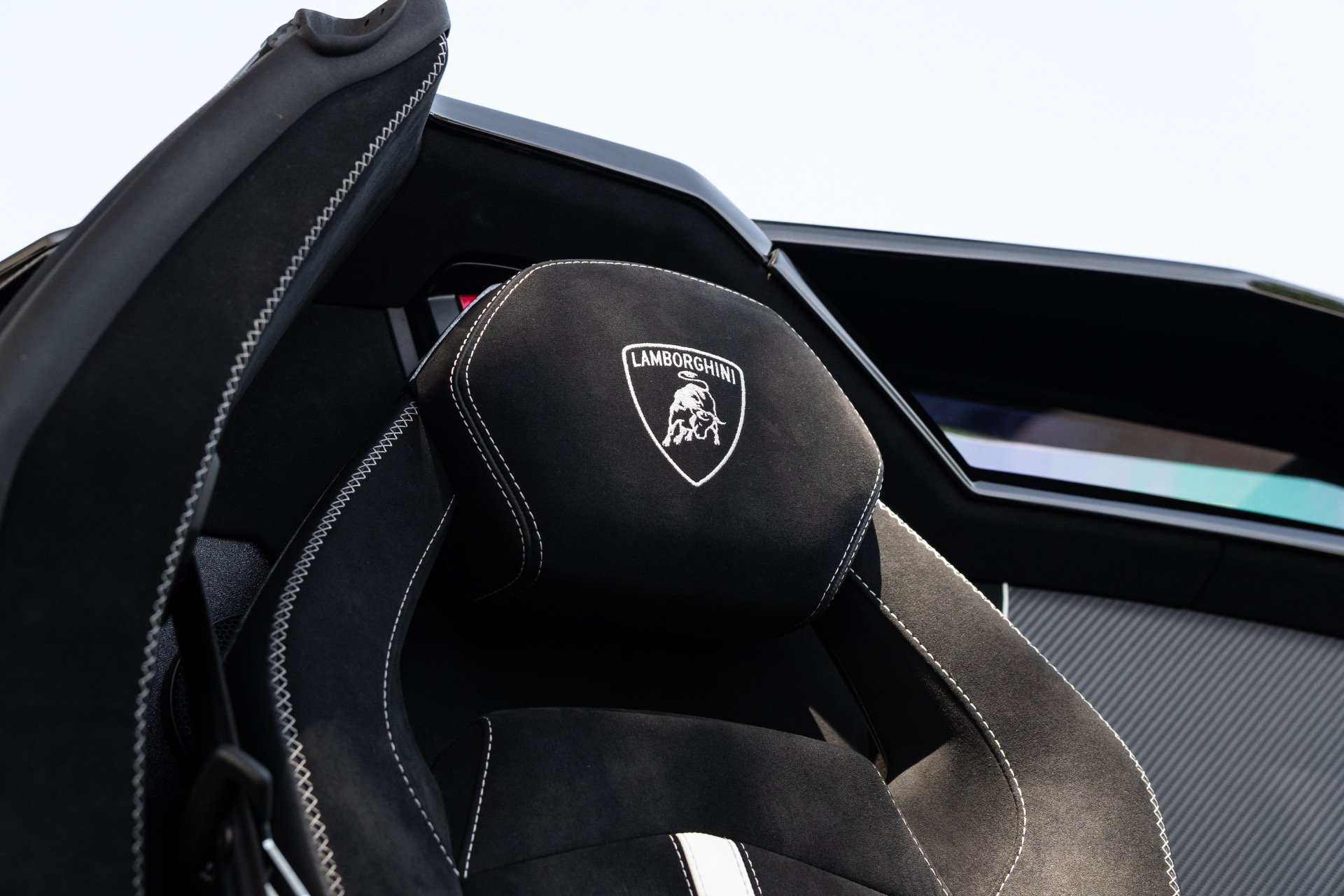Used 2020 Lamborghini Aventador SVJ AWD/4WD image 77