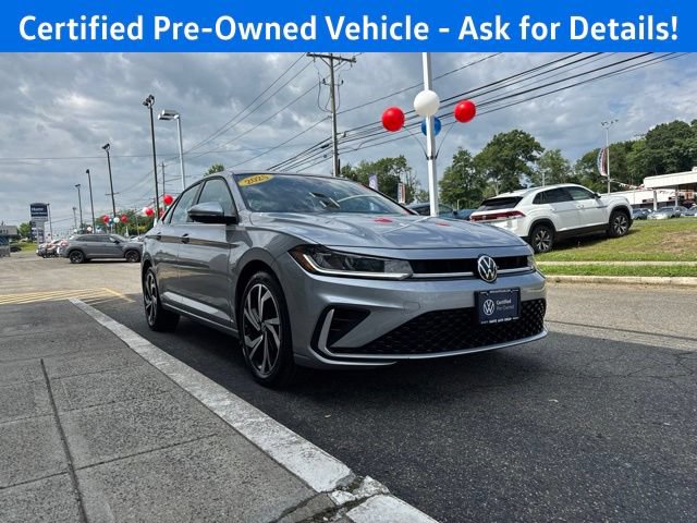 Used 2025 Volkswagen Jetta SEL FWD image 6