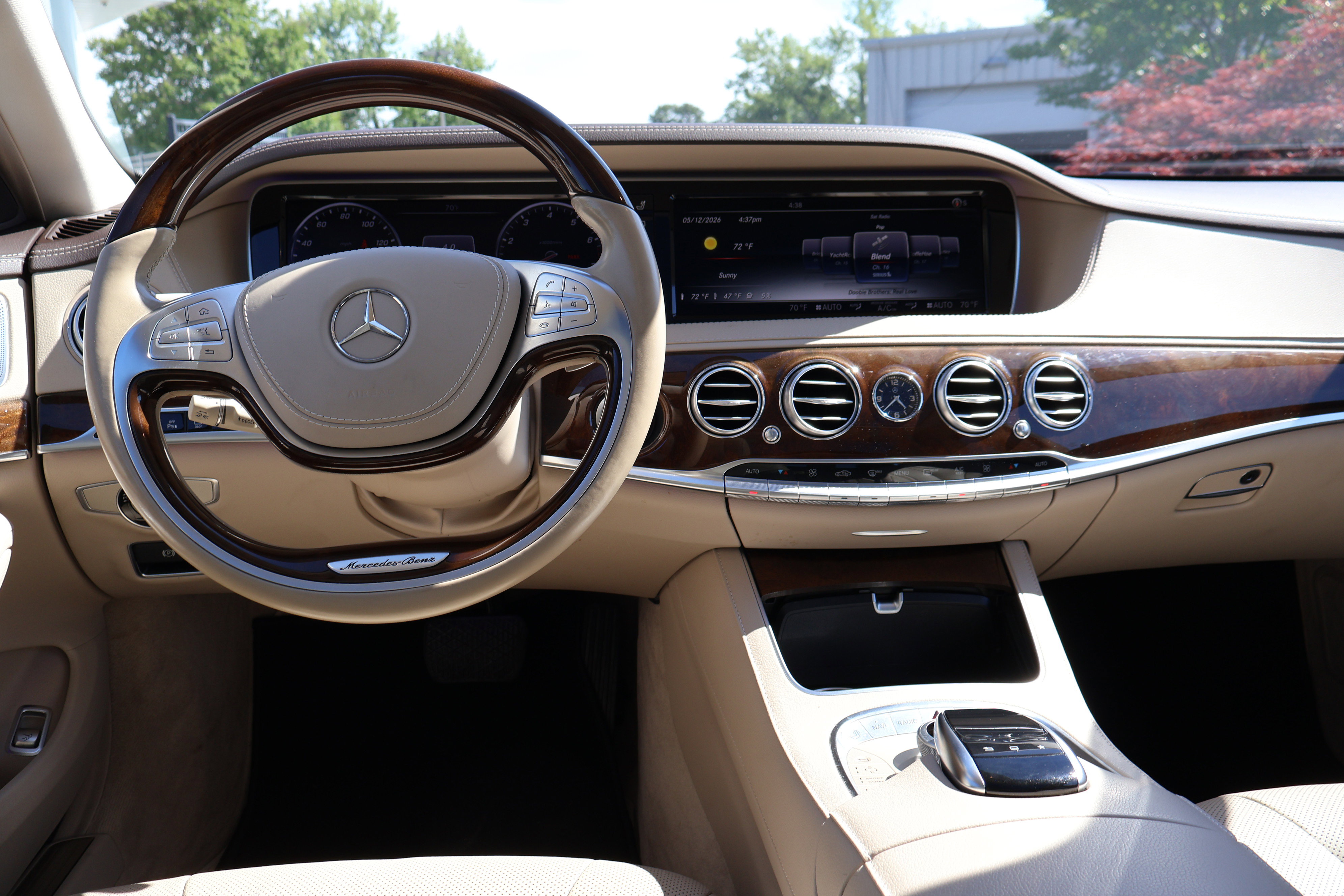 Used 2015 Mercedes-Benz S 550 Sedan image 21