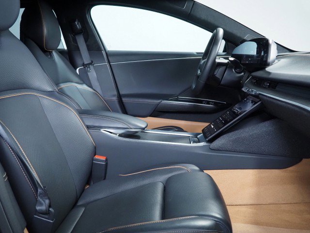 Used 2025 Lucid Air Touring image 15