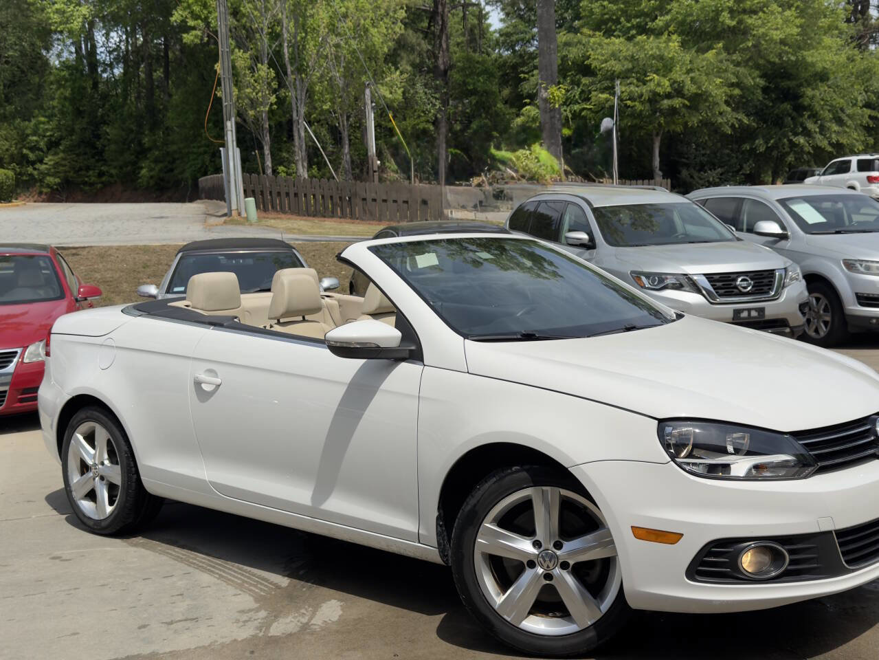 Used 2012 Volkswagen Eos Lux FWD image 3