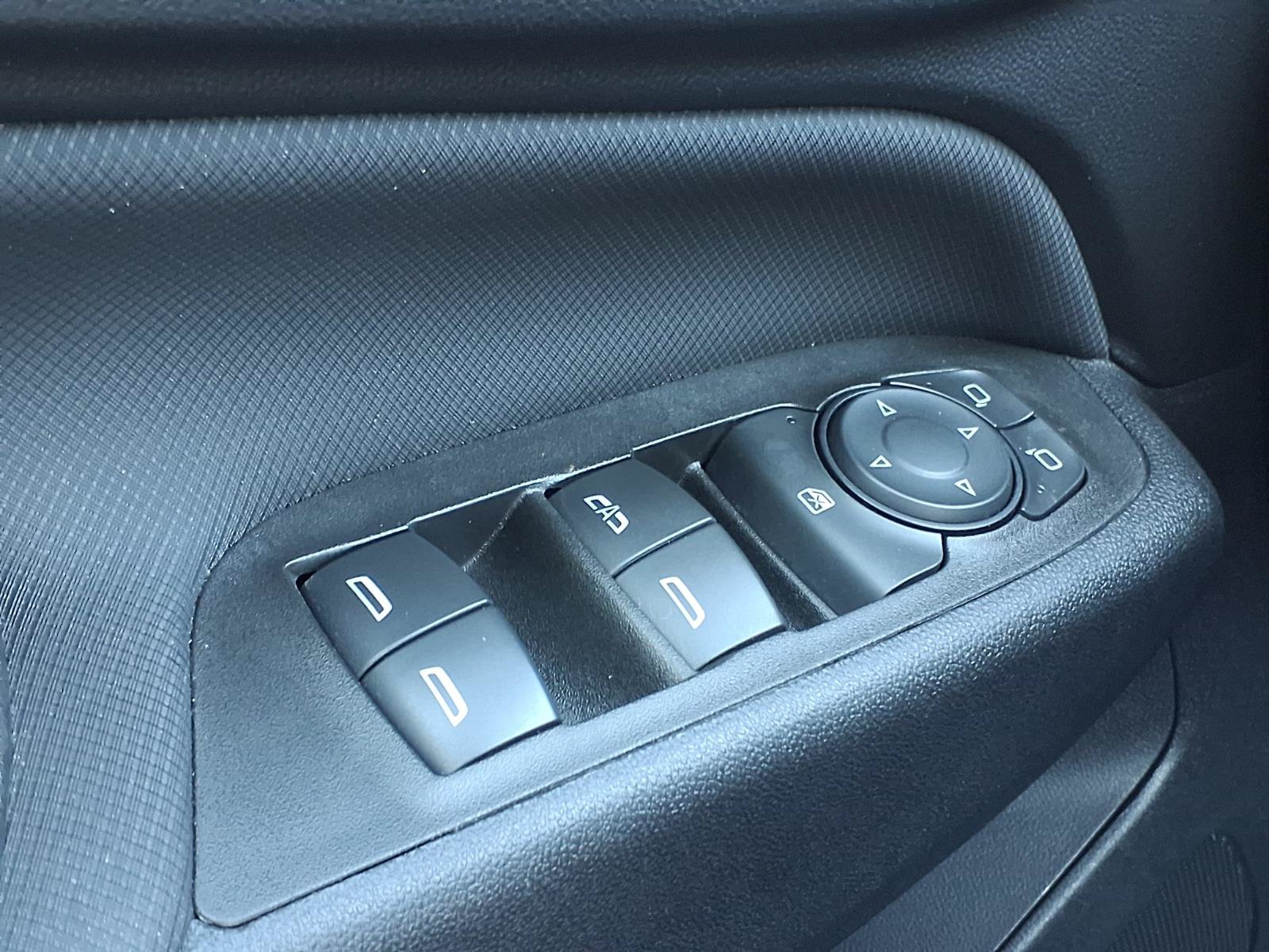 Used 2022 Chevrolet Equinox RS w/ RS Leather Package FWD image 22