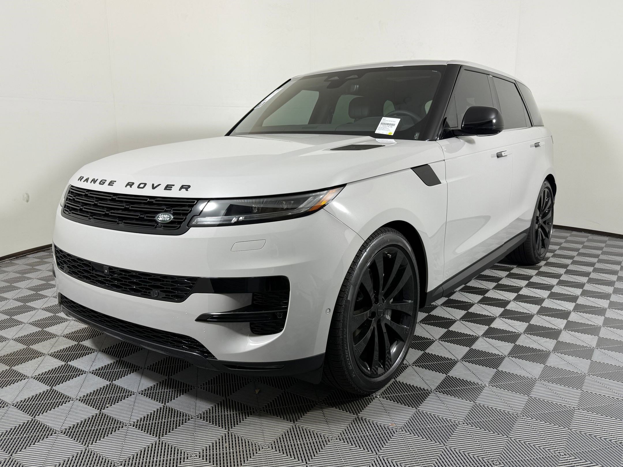 New 2026 Land Rover Range Rover Sport SE AWD/4WD image 1