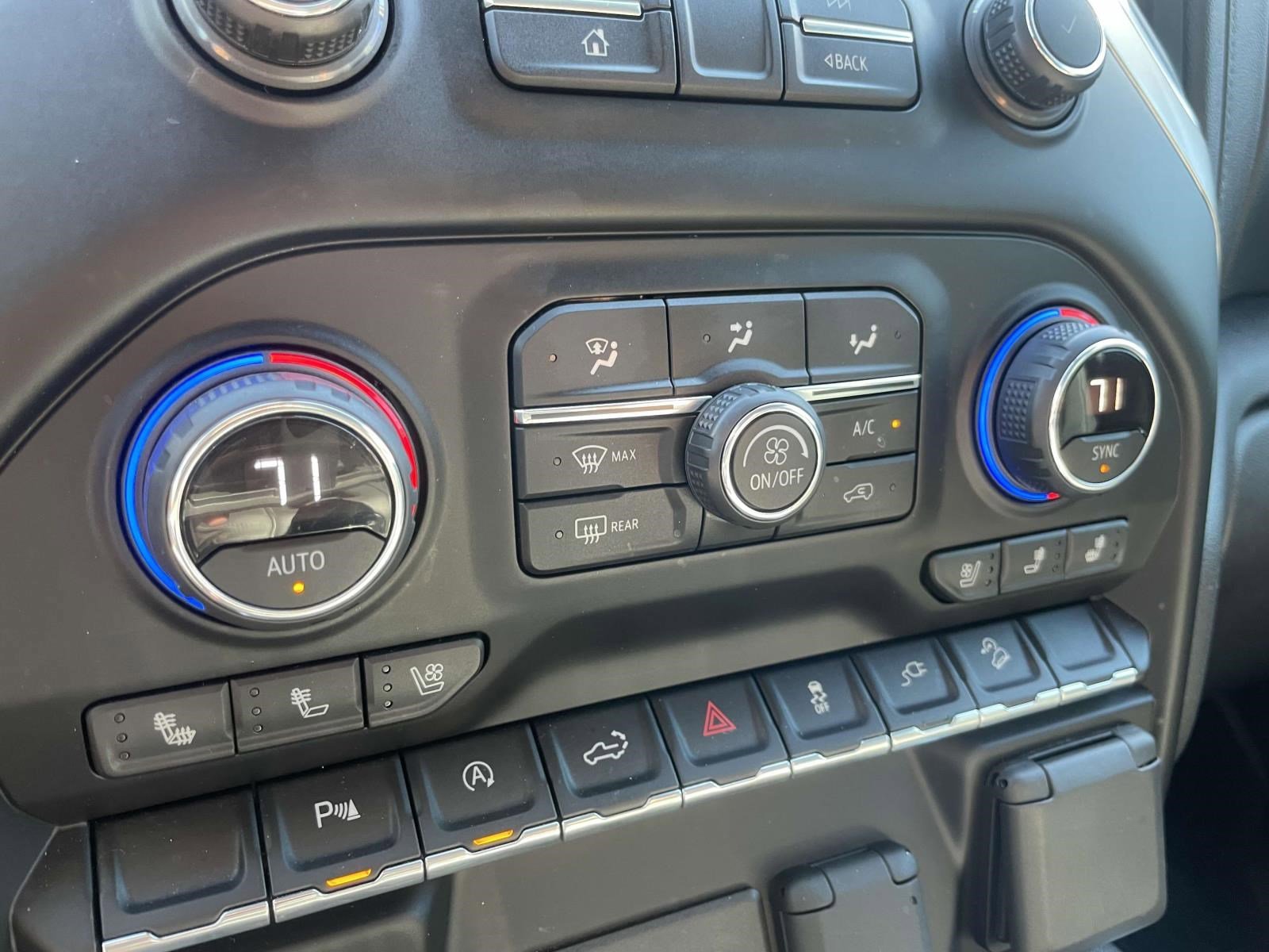 Used 2020 Chevrolet Silverado 1500 LTZ AWD/4WD image 26