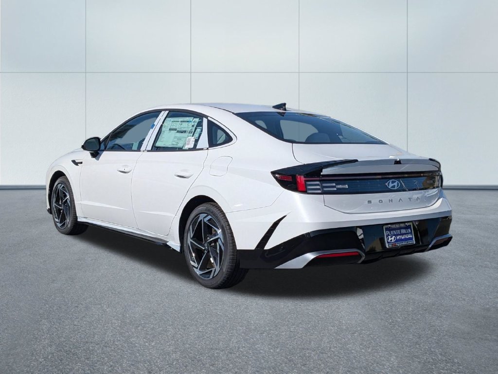 New 2026 Hyundai Sonata SEL FWD image 4