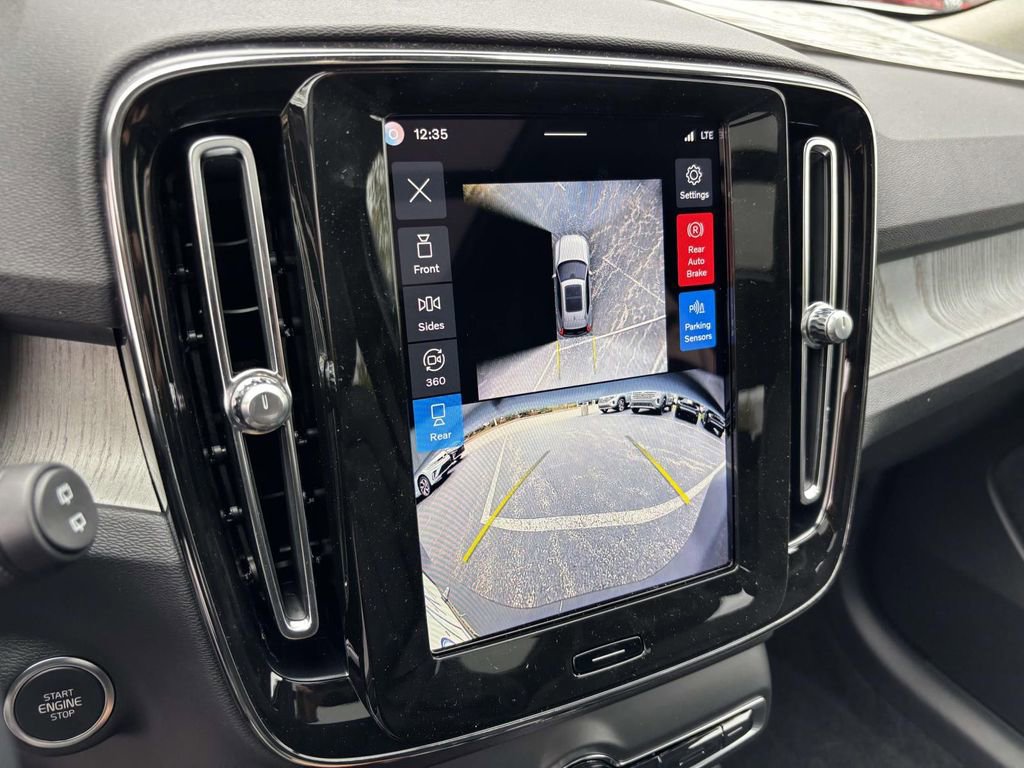 New 2026 Volvo XC40 B5 Plus w/ Protection Package Premier image 20