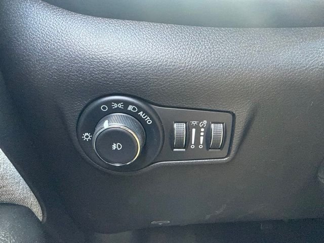 Used 2022 Jeep Compass Latitude w/ Convenience Group AWD/4WD image 13