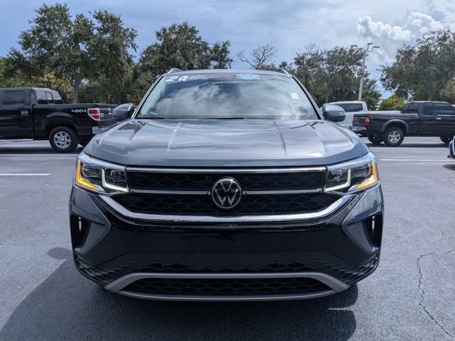 Used 2024 Volkswagen Taos SEL AWD/4WD image 9