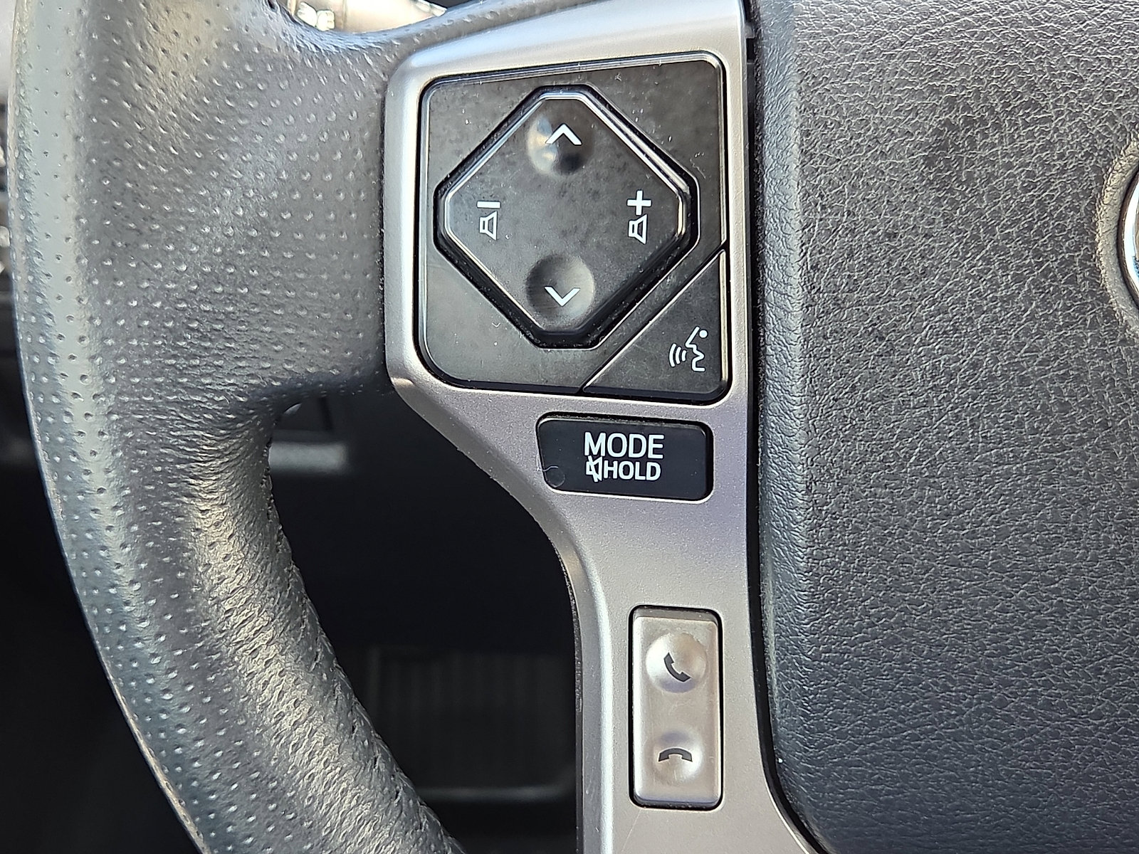 Used 2022 Toyota 4Runner SR5 Premium AWD/4WD image 21