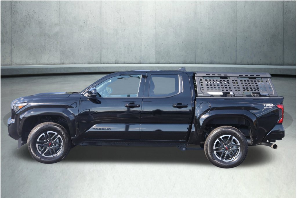 Used 2025 Toyota Tacoma TRD Sport AWD/4WD image 23
