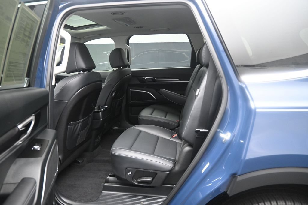 Used 2025 Kia Telluride S AWD/4WD image 25