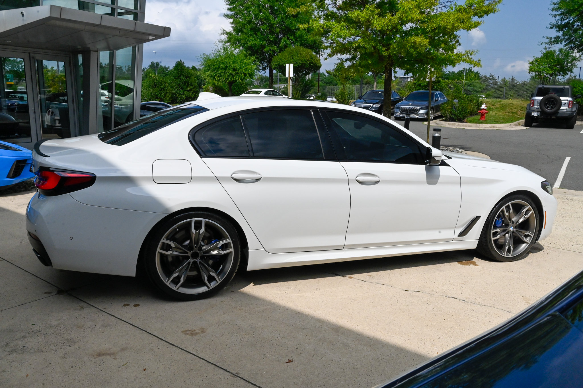 Used 2021 BMW M550i xDrive w/ Executive Package AWD/4WD image 4