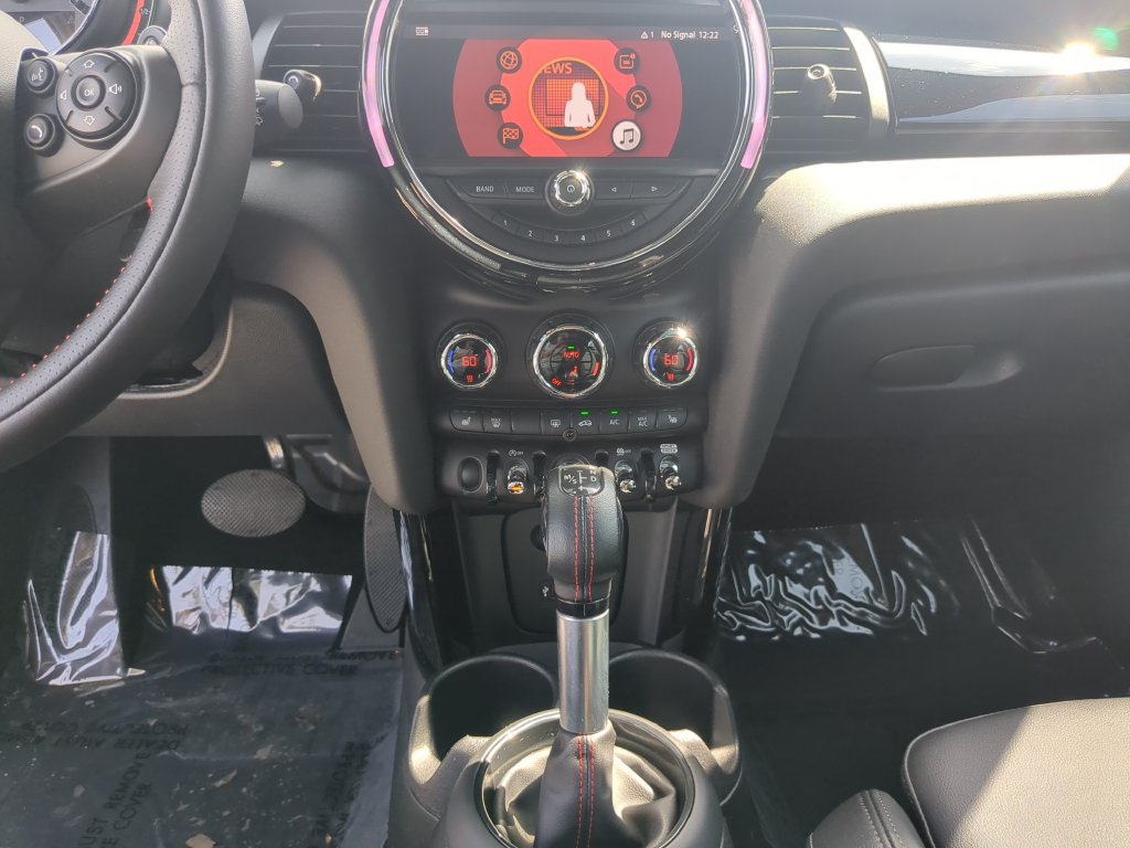 Used 2019 MINI Cooper S w/ Signature Upholstery Package FWD image 14