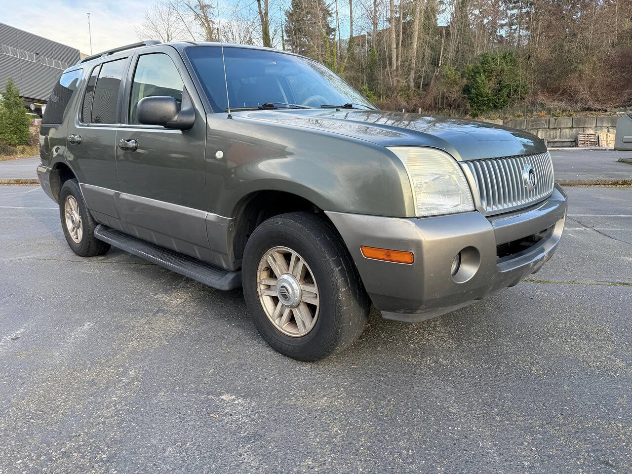 Used 2002 Mercury Mountaineer AWD image 2