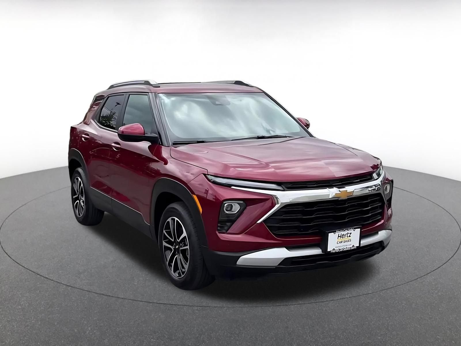 Used 2025 Chevrolet TrailBlazer LT FWD image 3