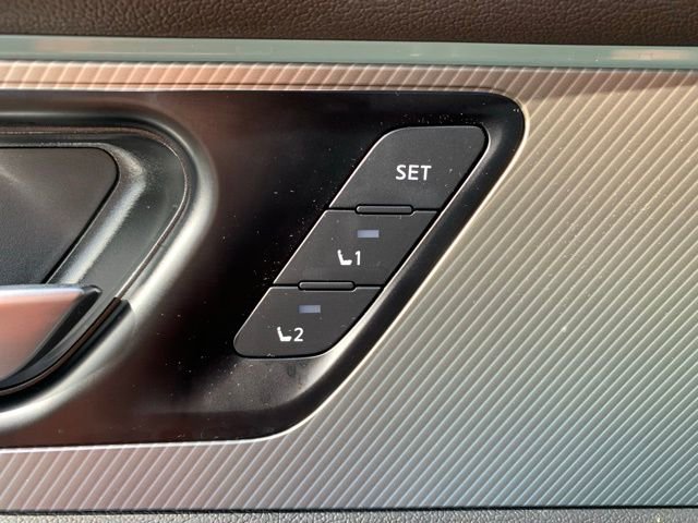 Used 2025 Nissan Murano Platinum w/ Cargo Package image 15