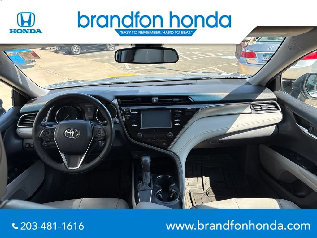 Used 2020 Toyota Camry SE FWD image 12