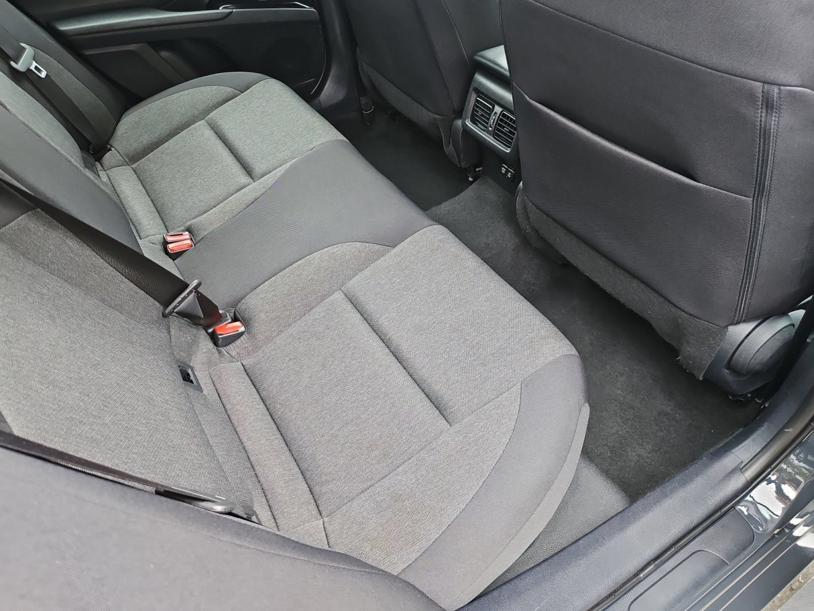Used 2025 Toyota Camry LE FWD image 32