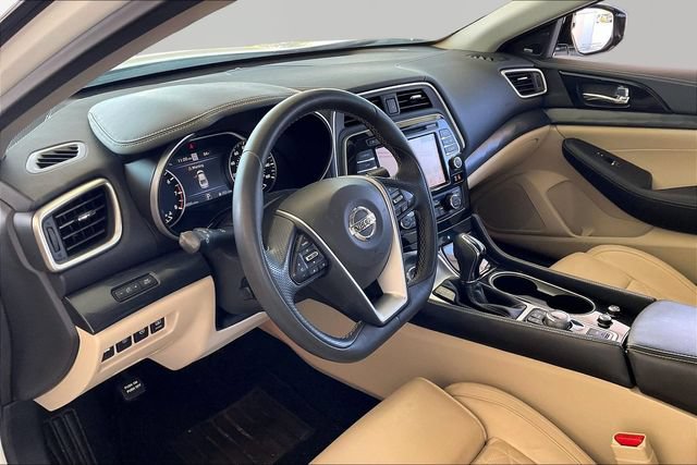 Used 2021 Nissan Maxima Platinum w/ Sport Mat Group FWD image 12