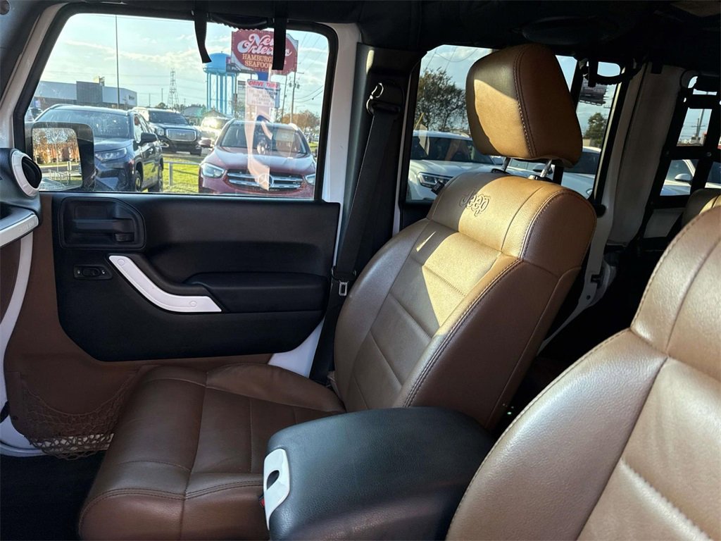 Used 2012 Jeep Wrangler Unlimited Sahara w/ Dual Top Group image 17