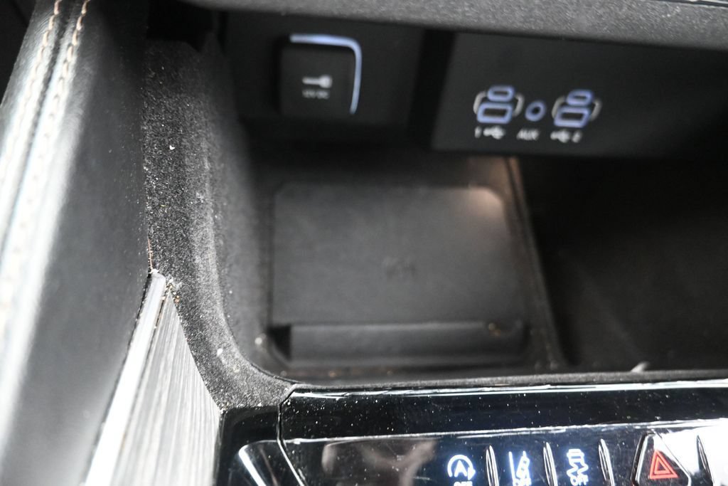 Used 2024 Jeep Wagoneer L Series II RWD image 15