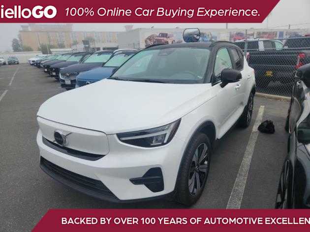 Used 2023 Volvo XC40 Recharge Core