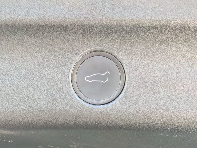 Used 2020 Tesla Model Y Long Range image 15