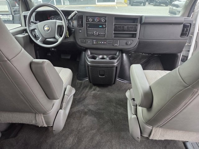 Used 2019 Chevrolet Express 3500 LT w/ LT Preferred Equipment Group image 19