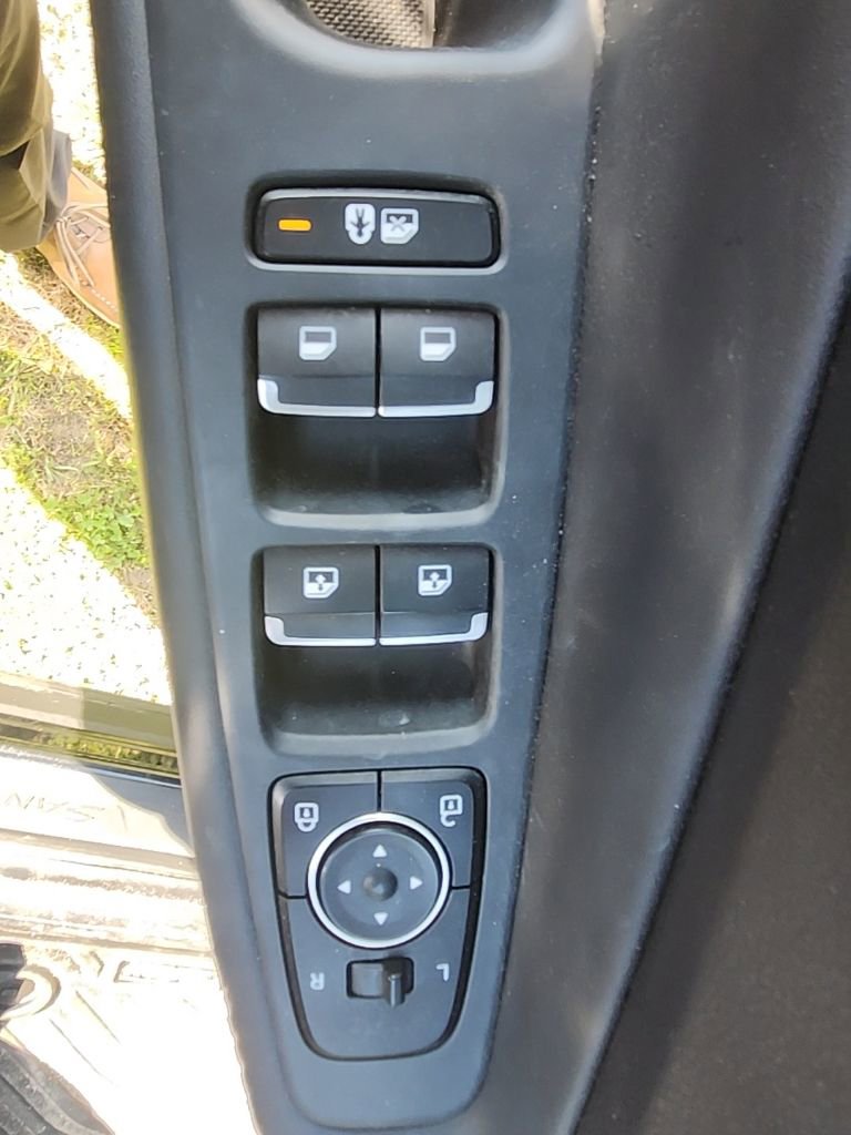 Used 2022 Hyundai Santa Fe SEL w/ Convenience + Premium Package FWD image 23