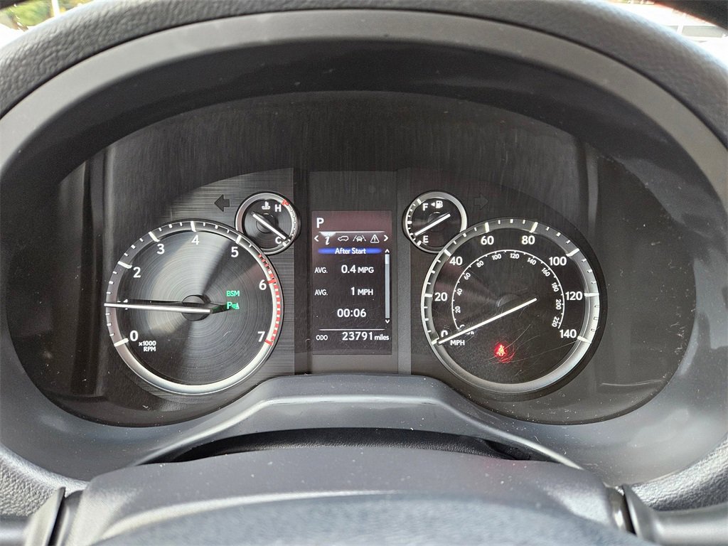 Used 2023 Lexus GX 460 Premium image 21