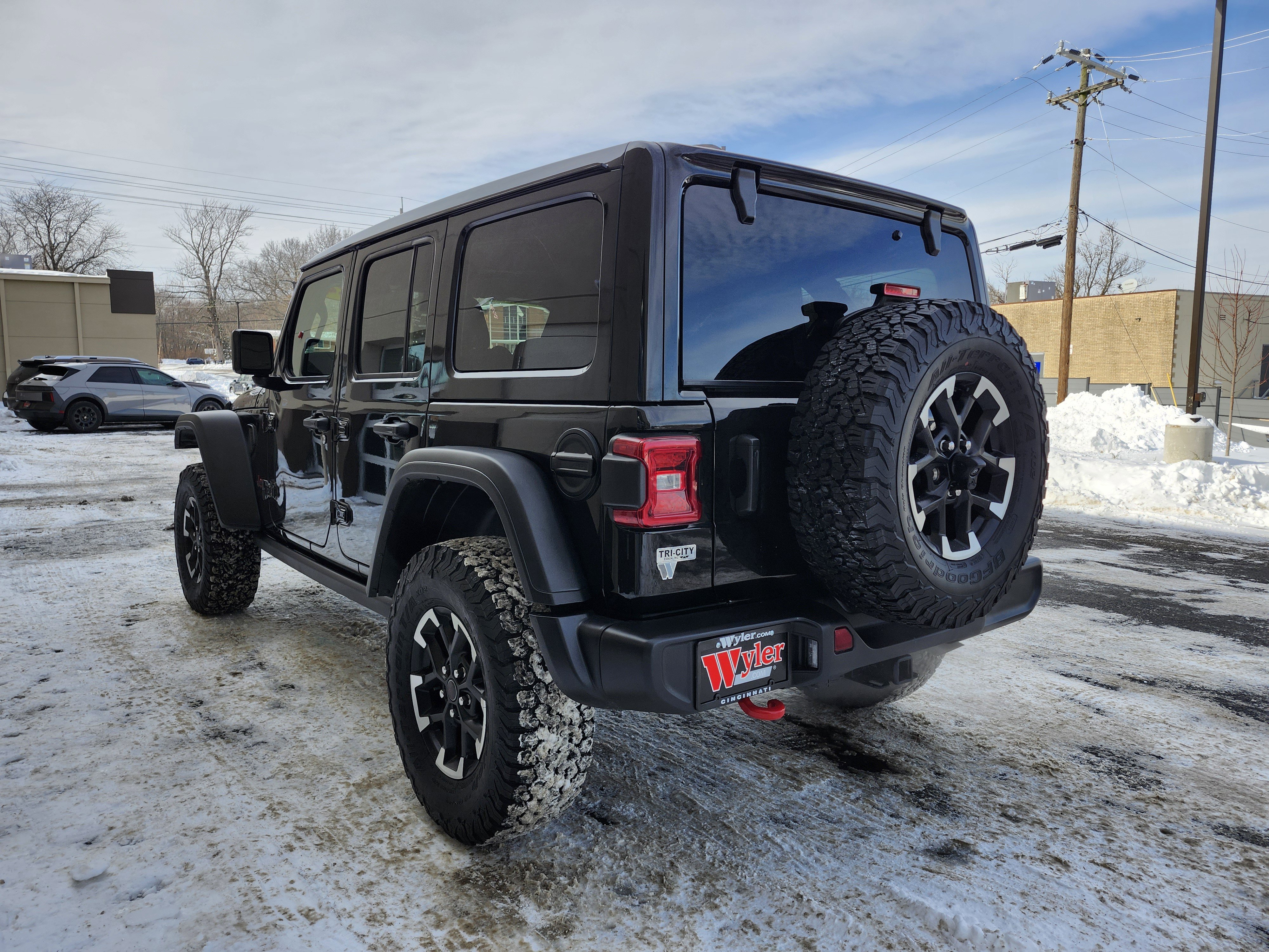 Used 2024 Jeep Wrangler Rubicon w/ Convenience Group image 29