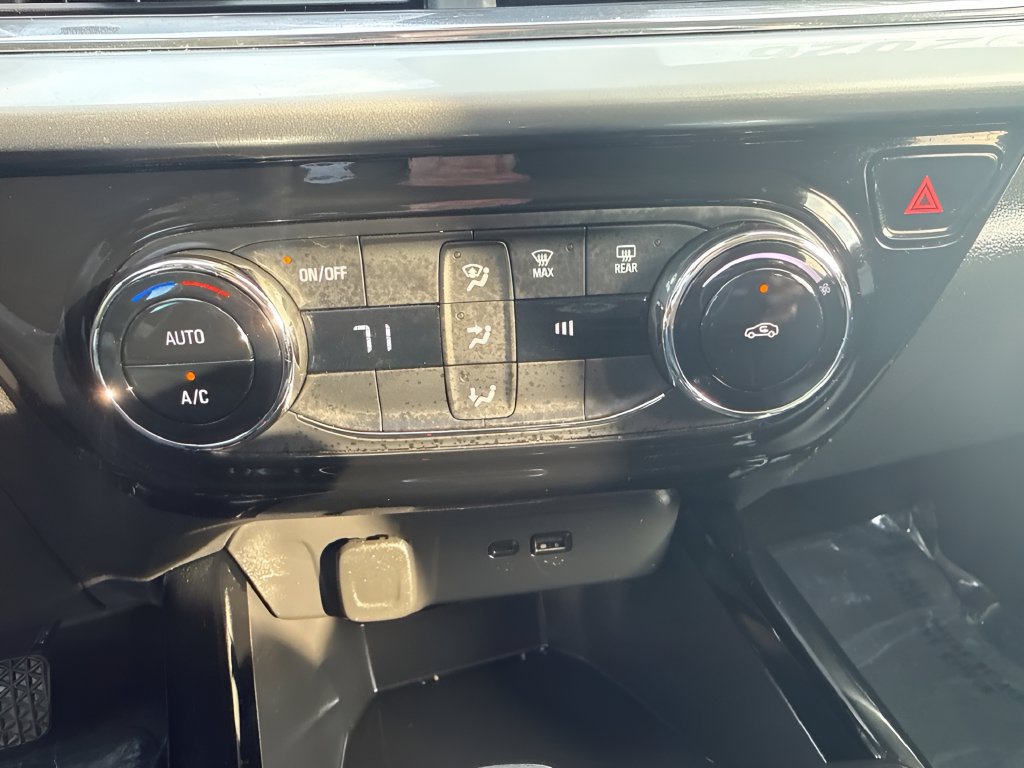 Used 2026 Chevrolet Trax LT FWD image 13