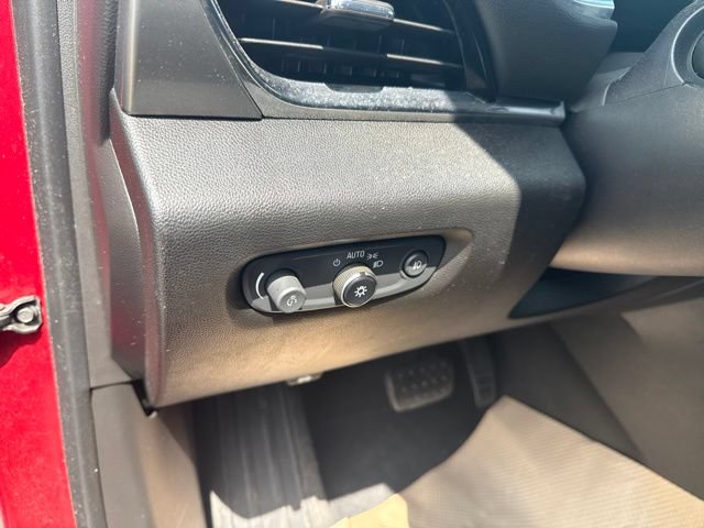Used 2019 Chevrolet Traverse LT w/ LPO, Blackout Package AWD/4WD image 20