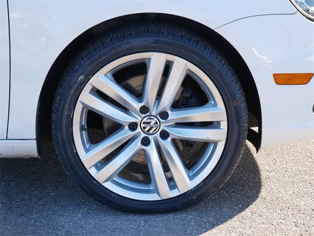 Used 2014 Volkswagen Eos Executive image 9