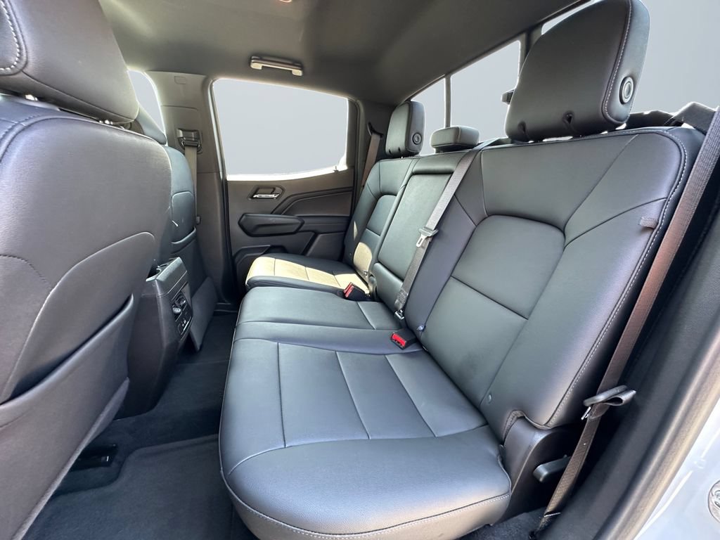 Used 2025 Chevrolet Colorado LT w/ LT Convenience Package AWD/4WD image 13
