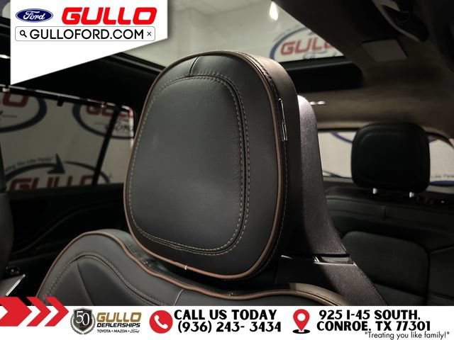 Used 2025 Lincoln Aviator Black Label AWD/4WD image 17