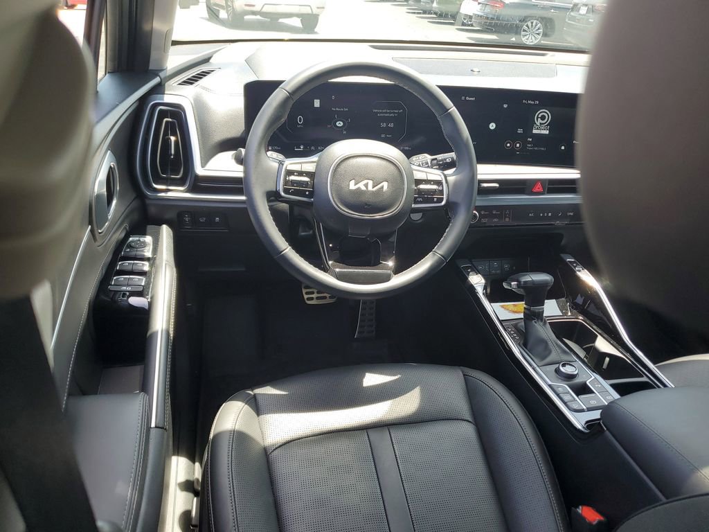 Used 2024 Kia Sorento SX AWD/4WD image 11