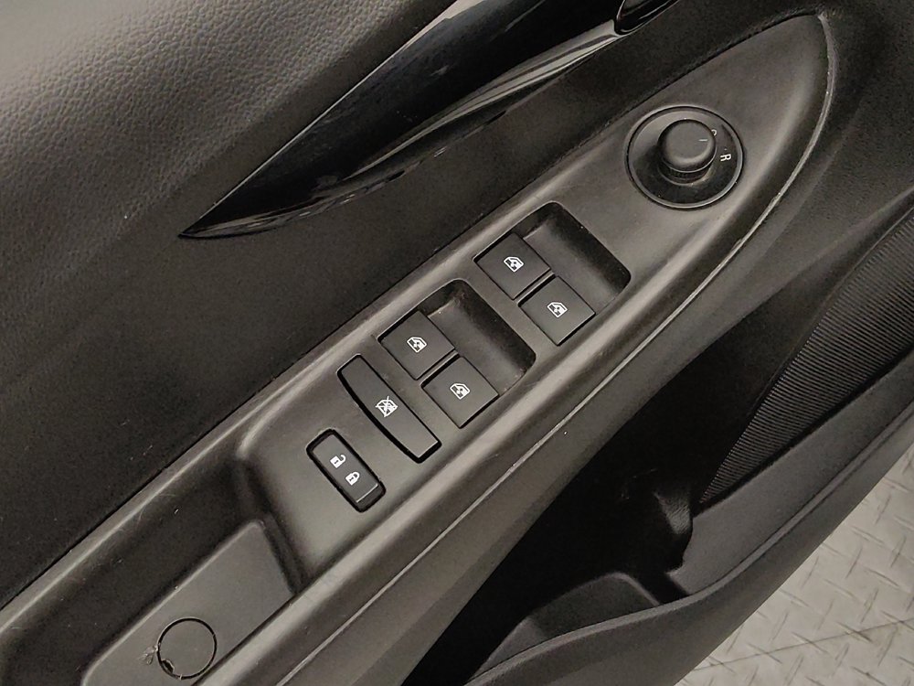 Used 2021 Chevrolet Spark LT FWD image 27