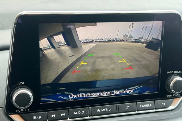 Used 2024 Nissan Rogue SV image 26