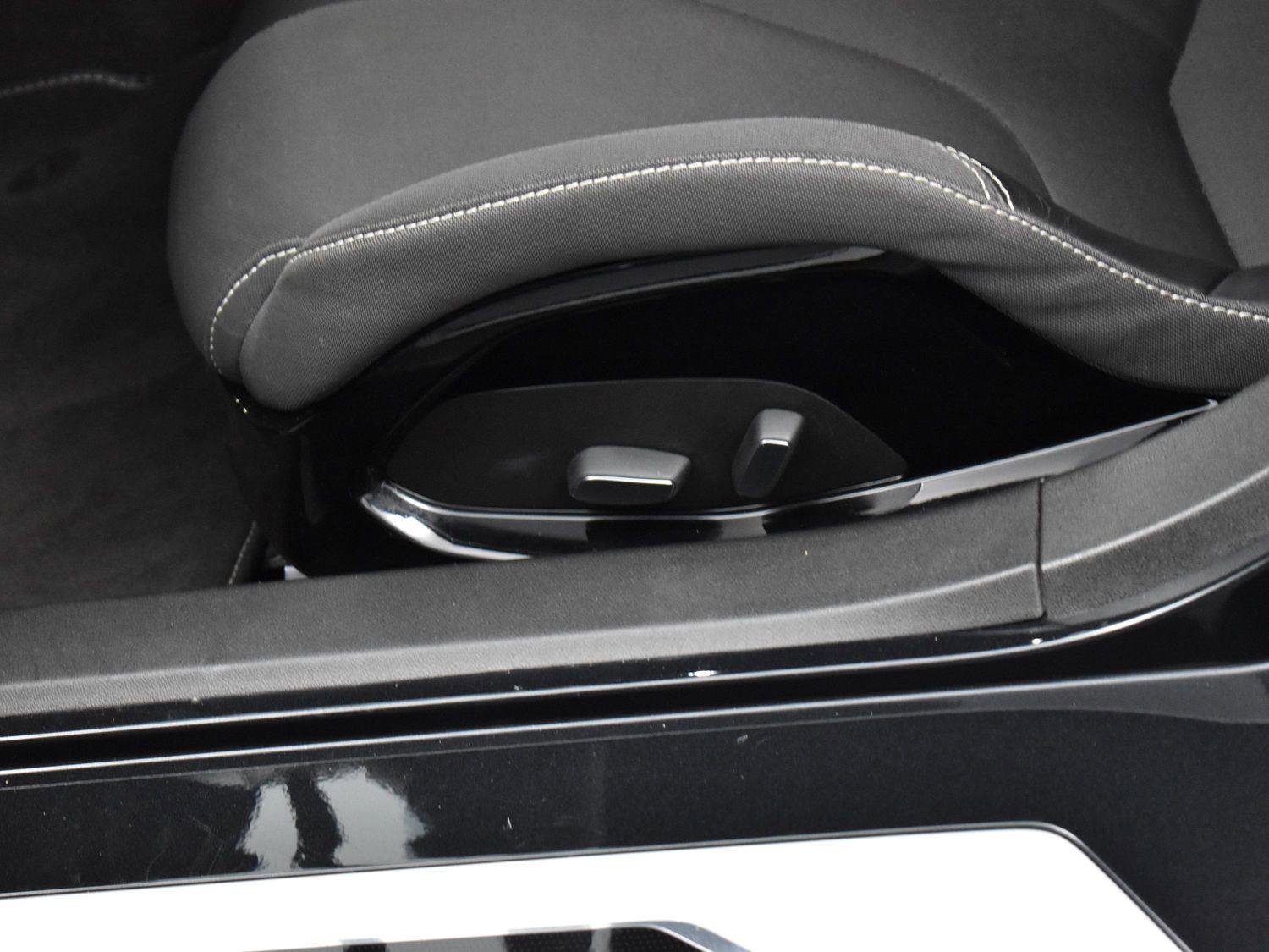 Used 2024 Chevrolet Corvette Z06 image 13