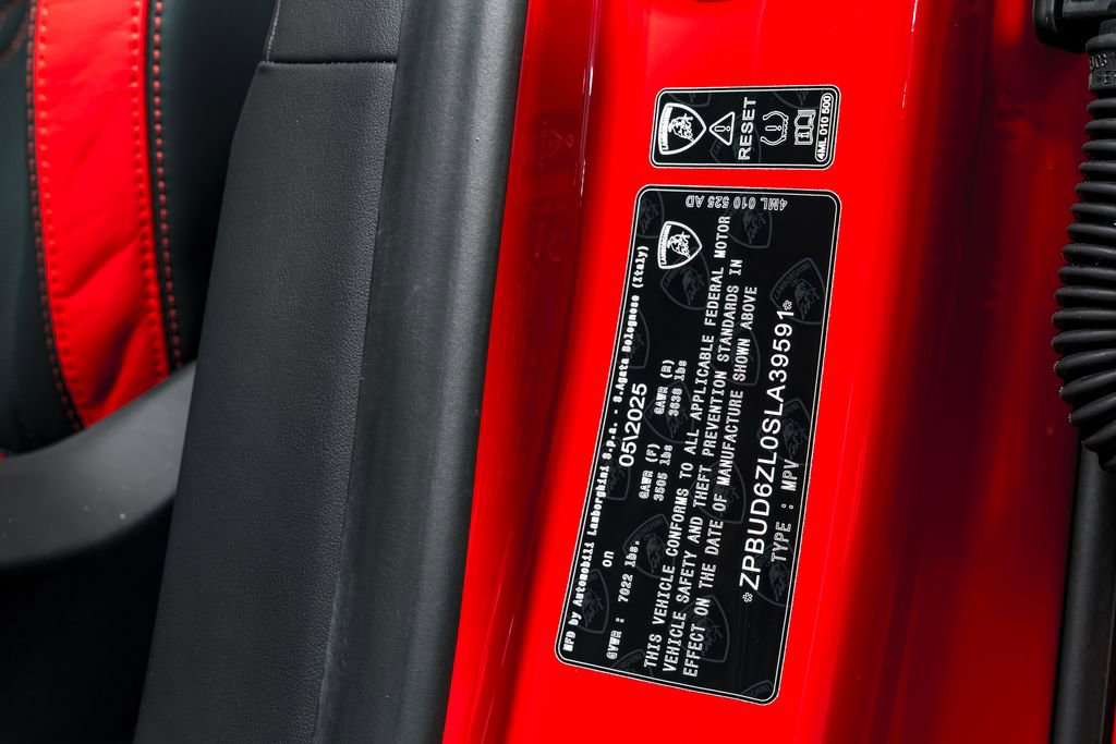 Used 2025 Lamborghini Urus SE AWD/4WD image 12