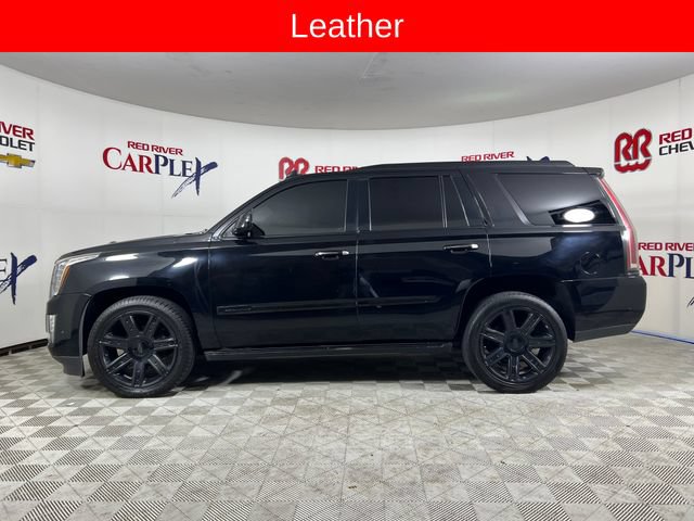 Used 2017 Cadillac Escalade Premium Luxury AWD/4WD image 4