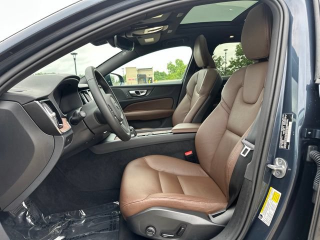 Certified 2025 Volvo V60 B5 Cross Country Plus AWD/4WD image 16