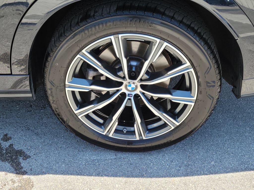 Used 2026 BMW X6 xDrive40i AWD/4WD image 8