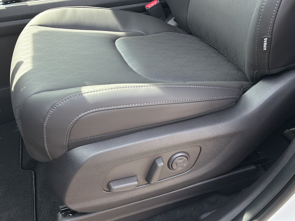 New 2027 Kia Carnival SX w/ Dark Edition Package FWD image 23