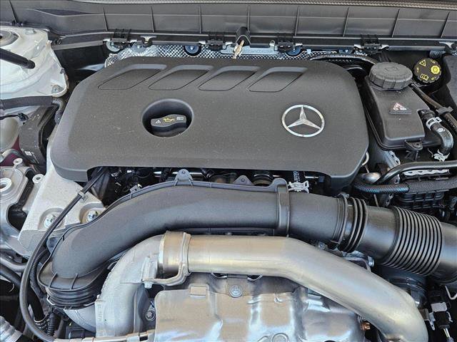New 2025 Mercedes-Benz GLB 250 image 15
