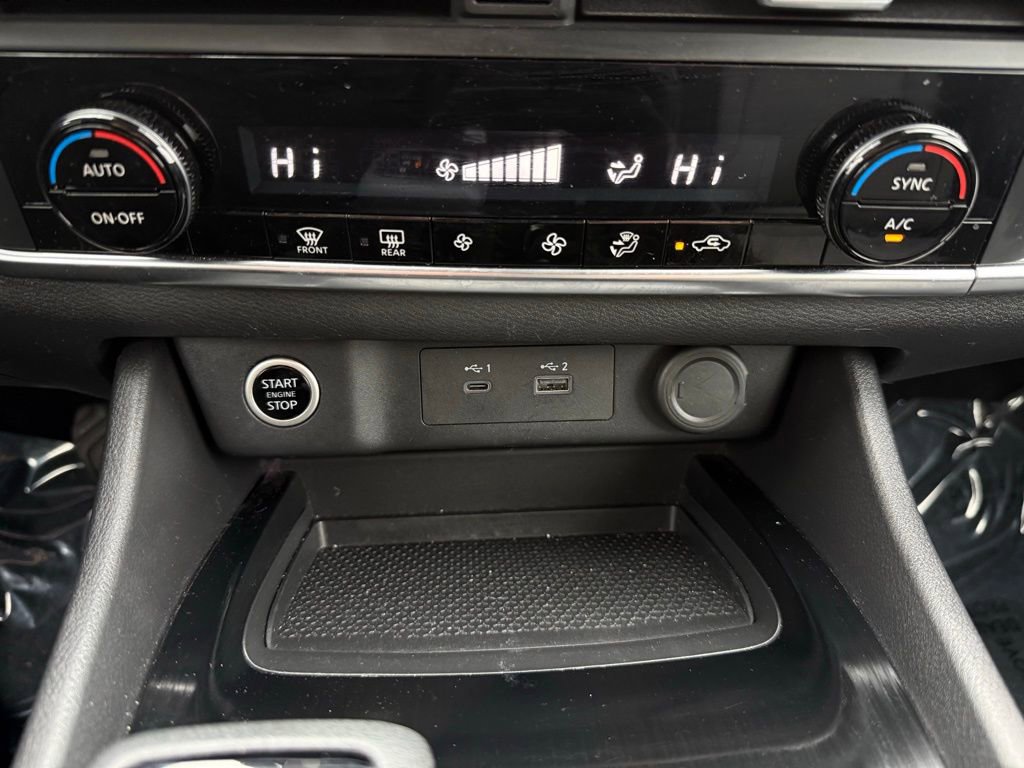 Certified 2023 Nissan Rogue SV image 28